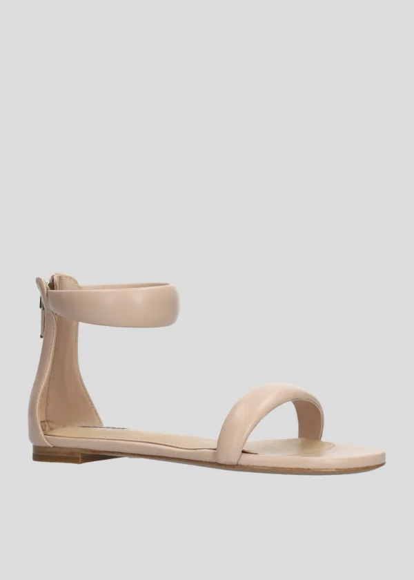 AMY FLATS