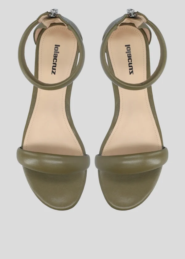 AMY FLATS