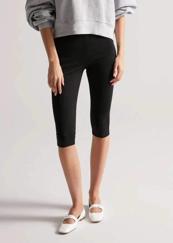 LOLA FLAT