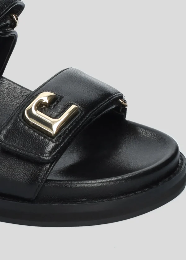 LOLA FLATS