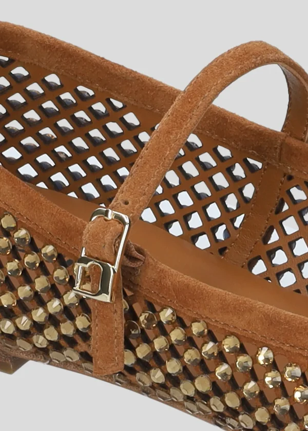 LUCY FLATS